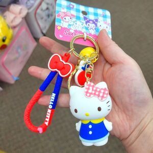 Brand New Sanrio Hello Kitty Classic Keychain